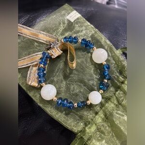 Gorgeous glass bracelet